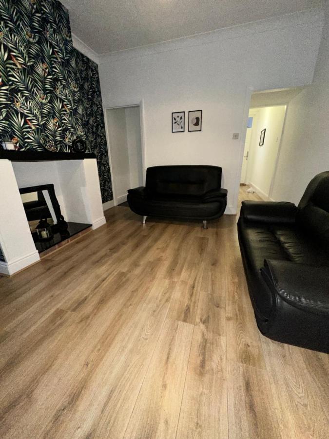 Lovely Town House Room 5 Coventry Exterior foto