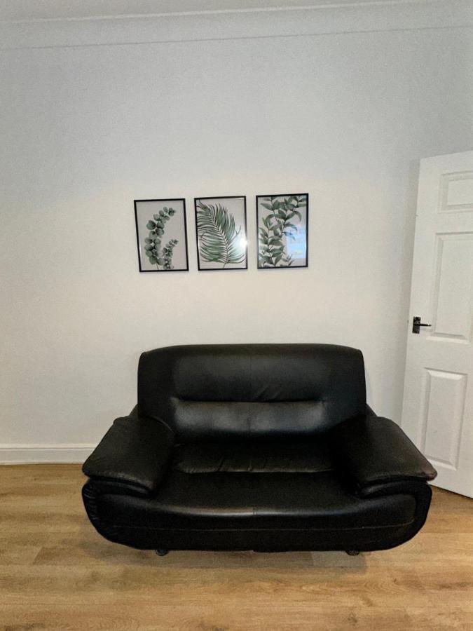 Lovely Town House Room 5 Coventry Exterior foto